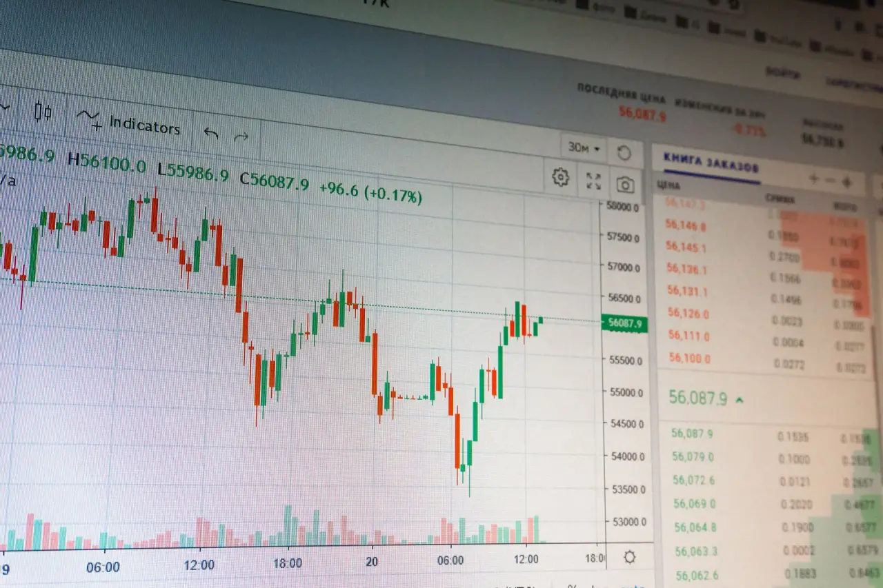 充电站运营商如何通过智能充电设备提升运营效率与用户体验